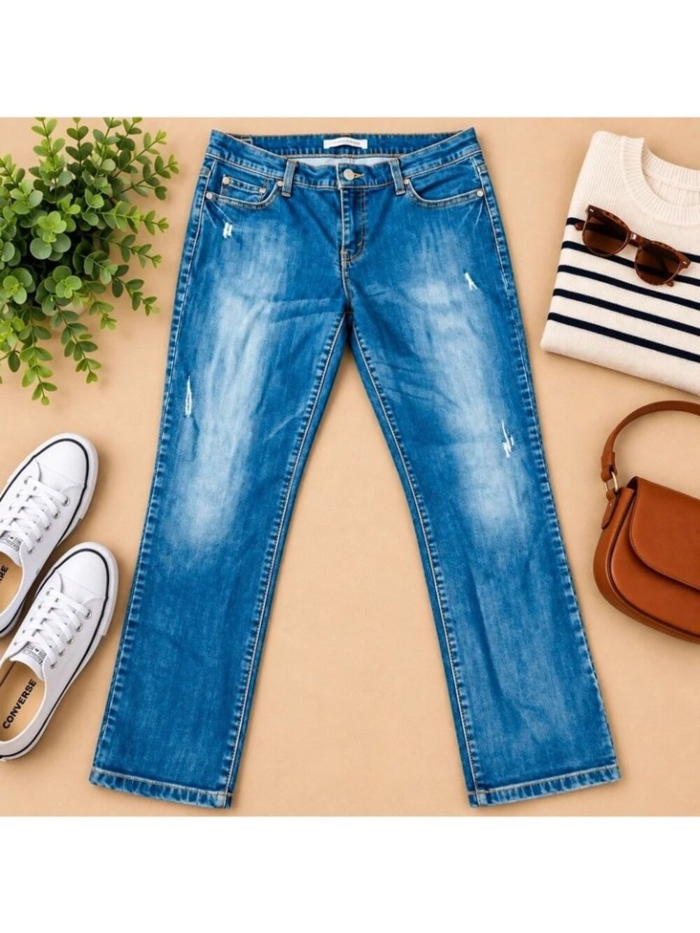 Levi’s Boyfriend Fit Jeans Size 11 Distressed Medium Wash Denim